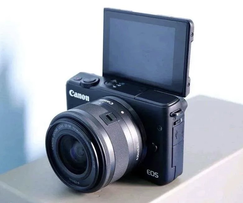 Kelebihan dan Kekurangan Canon M10